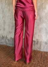 Load image into Gallery viewer, QUARZIA ARTISAN 100% SILK BATIK PANTS MADE IN BALI
