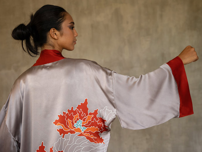 GIVE THE GIFT OF PREMIUM SILK- KIMONOS & SARONGS FOR CHRISTMAS