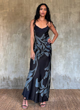 Load image into Gallery viewer, LIDO LONG DRESS MAXIFOLIA BLACK
