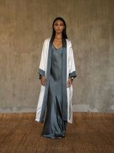 Load image into Gallery viewer, KINTSUGI SILK KIMONO White &amp; Steel grey
