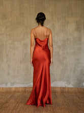 Load image into Gallery viewer, LIDO SILK LONG DRESS Red clay
