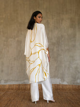 Load image into Gallery viewer, SILK OPEN KAFTAN Kintsugi White
