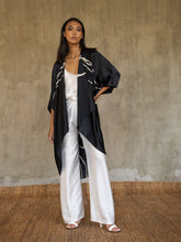 Load image into Gallery viewer, SILK OPEN KAFTAN Kintsugi Black &amp; White
