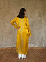 Load image into Gallery viewer, JACK DRESS SILK Kintsugi Old gold
