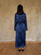 Load image into Gallery viewer, JACK SILK DRESS Dedaun Estate Blue
