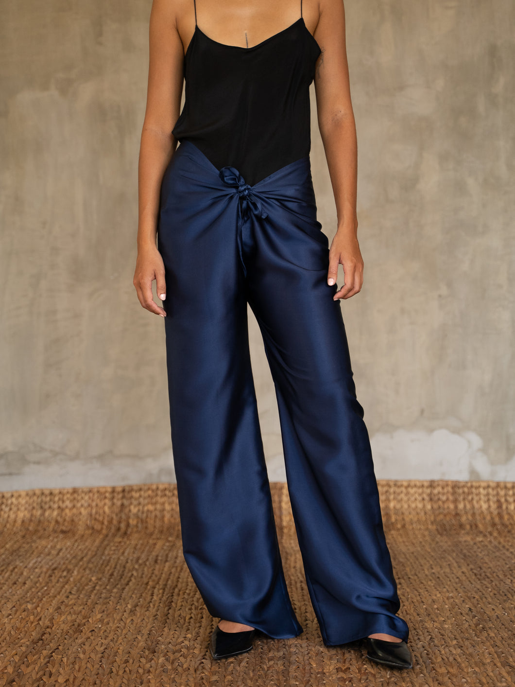 KNOT SILK PANT plain Estate blue