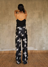 Load image into Gallery viewer, KNOT SILK PANT DEDAUN black&amp;white
