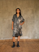 Load image into Gallery viewer, ROBI SILK DRESS Luvia Steel grey
