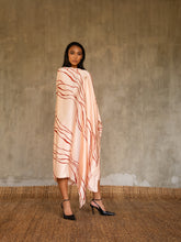 Load image into Gallery viewer, SILK SARONG Kintsugi Pink Champagne
