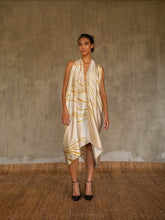 Load image into Gallery viewer, SILK SARONG Kintsugi Ivory
