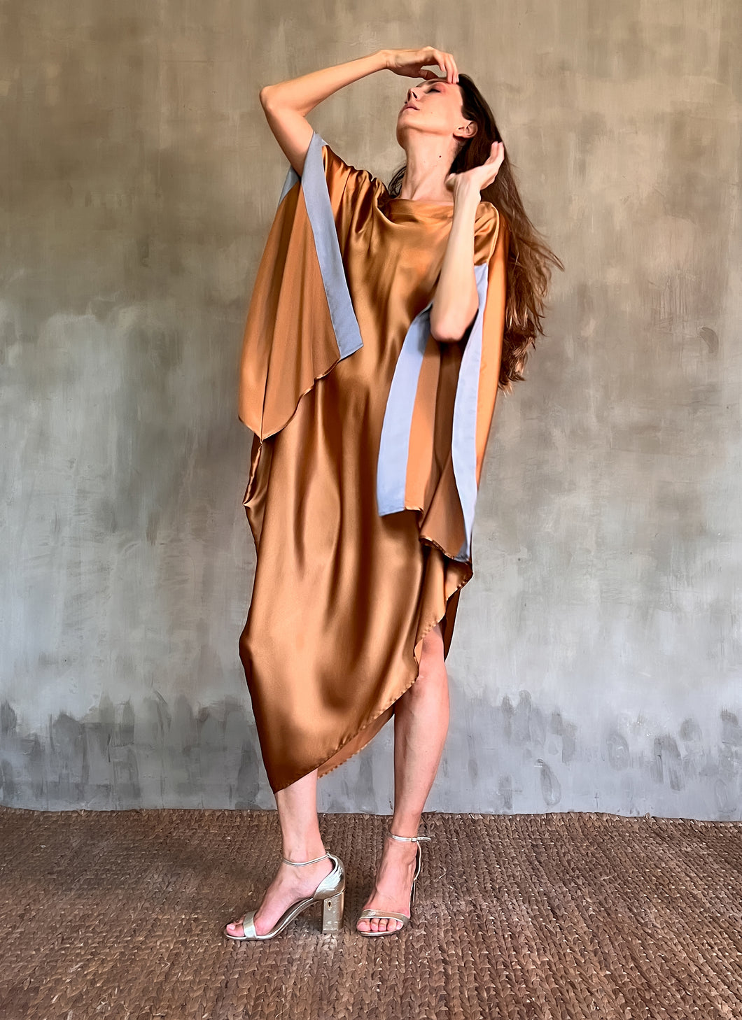 QUARZIA ARTISAN 100% SILK BATIK DRESS MADE IN BALI