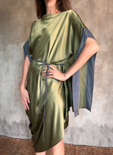 Load image into Gallery viewer, QUARZIA ARTISAN 100% SILK BATIK DRESS MADE IN BALI
