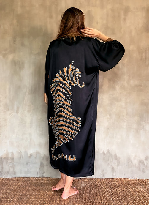 QUARZIA ARTISAN 100% SILK BATIK KIMONO MADE IN BALI
