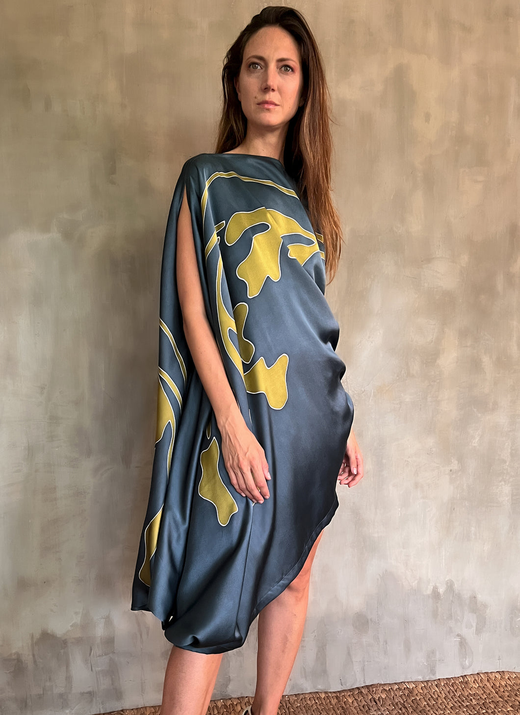 QUARZIA ARTISAN 100% SILK BATIK KAFTAN MADE IN BALI