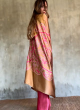 Load image into Gallery viewer, QUARZIA ARTISAN 100% SILK BATIK SARONG MADE IN BALI
