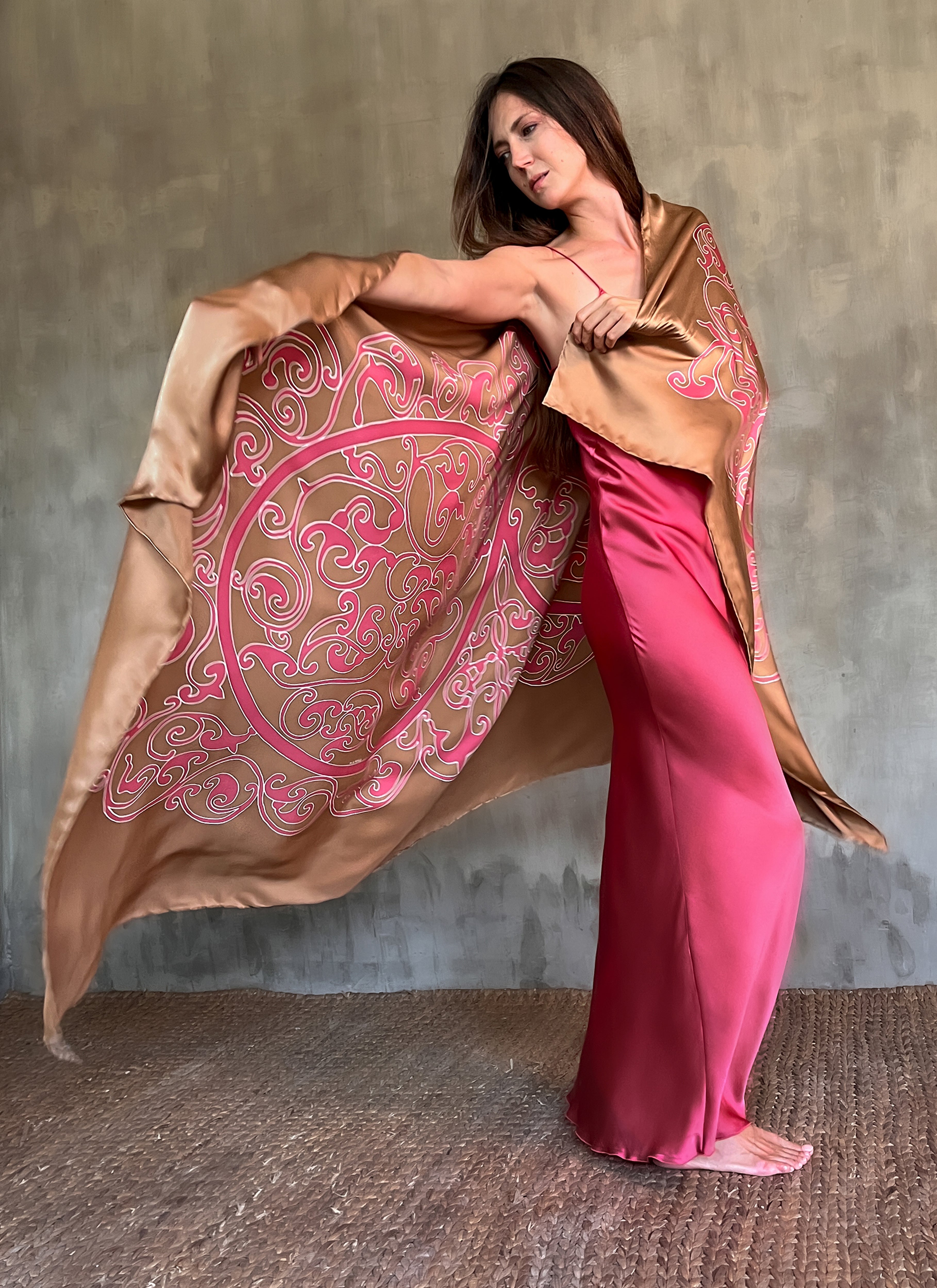 QUARZIA ARTISAN 100% SILK BATIK SARONG MADE IN BALI