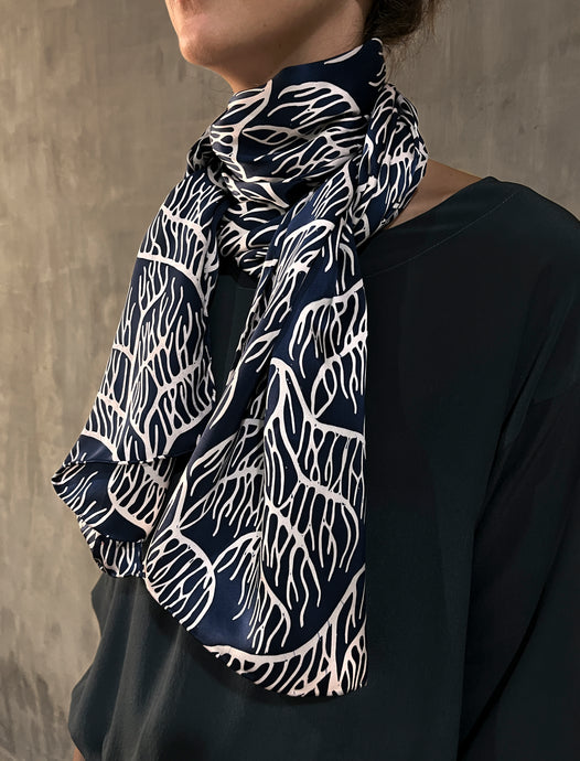 QUARZIA ARTISAN 100% SILK BATIK SCARF MADE IN BALI