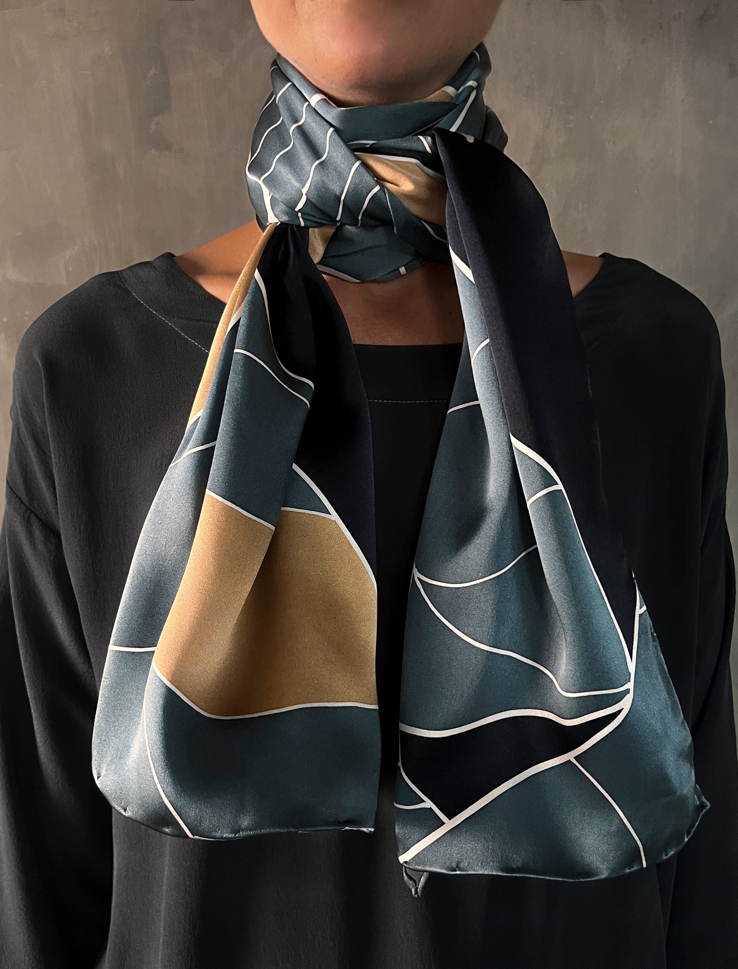 QUARZIA ARTISAN 100% SILK BATIK SCARF MADE IN BALI