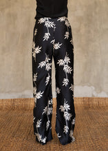 Load image into Gallery viewer, Quarzia luxury decorative Knot Pant-hand painted handmade from premium silk-Dedaun Black &amp; White-crafted by artisans in Bali

