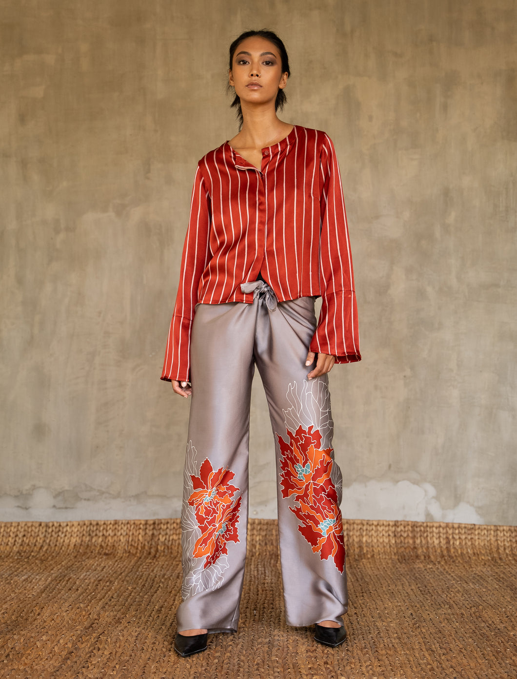 Quarzia Knot Pant-decorative hand painted batik motif handcrafted from silk-Kubis Steel Grey-made by artisans in Bali