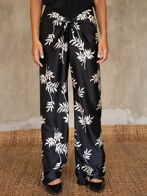 Quarzia luxury decorative Knot Pant-hand painted handmade from premium silk-Dedaun Black & White-crafted by artisans in Bali