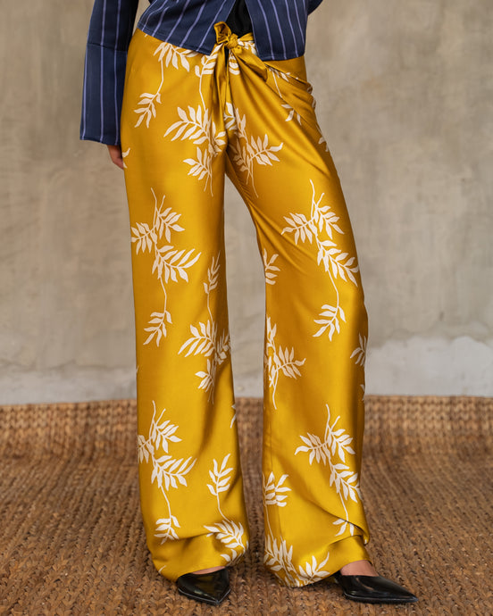 Quarzia luxury decorative Knot Pant-hand painted handmade from premium silk-Dedaun Old Gold & White-crafted by artisans in Bali