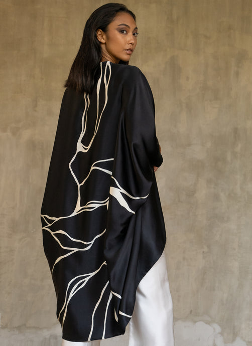 Quarzia luxury relaxed Open Kaftan with three-quarter length sleeves-hand painted handcrafted from premium silk-Kintsugi Black-made by artisans in Bali