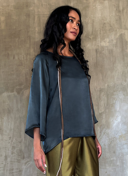 woman long sleeves top hand-made in silk satin color dark grey