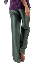 Load image into Gallery viewer, KNOT SILK PANT plain olive-night
