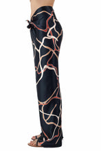 Load image into Gallery viewer, knot silk pant abstract black
